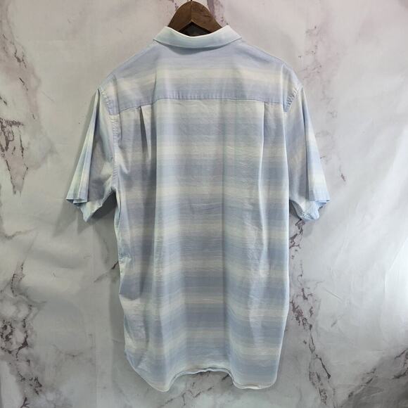 Travis Mathew Shirt Mens XL Blue White Striped Button Up Lightweight Short - Picture 5 of 11